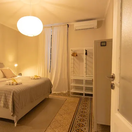 Casa Di Leonardo Elegant & Comfort Ξενοδοχείο με διαμερίσματα Μπάρι
