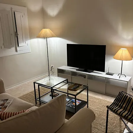 Casa Di Leonardo Elegant & Comfort شقة فندقية 4*